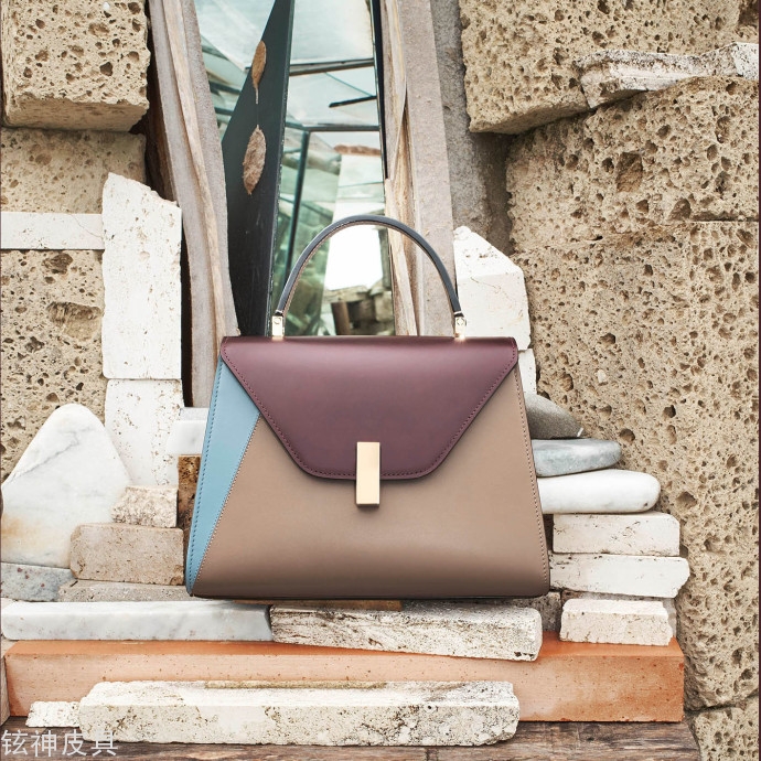 雾霾蓝与酒红Iside拼色包的美哒哒