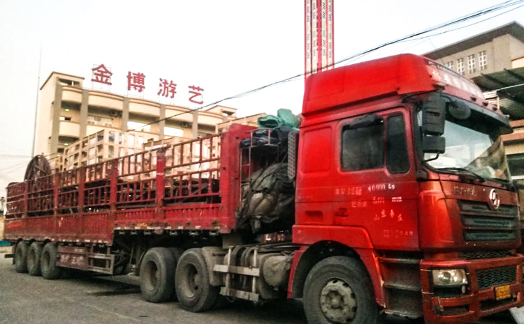 安徽地网碰碰车游乐设备发货通知