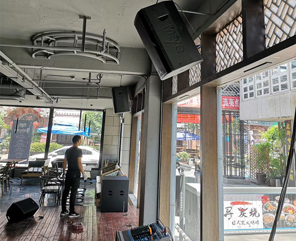 伯特斯堡授權(quán)的啤酒餐吧