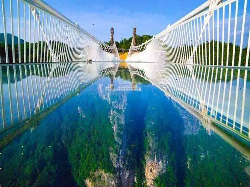 云门山玻璃桥.jpg