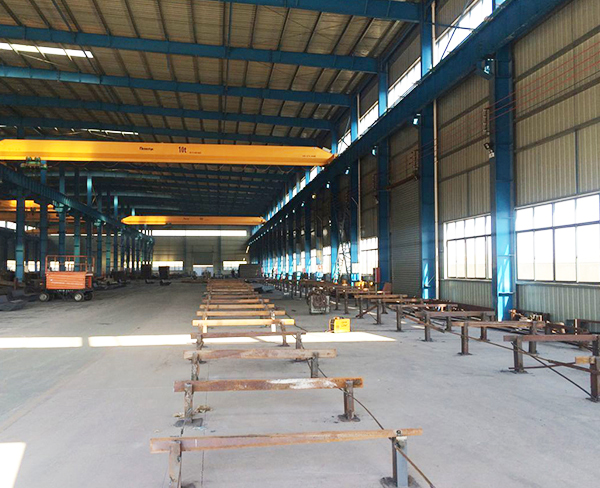 廠(chǎng)房室內(nèi)