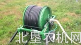 国外家庭农场安装的喷灌设备