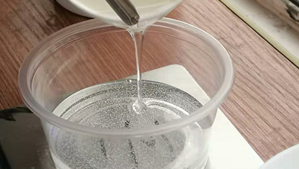 环氧树脂胶起泡的原因及消除气泡方法