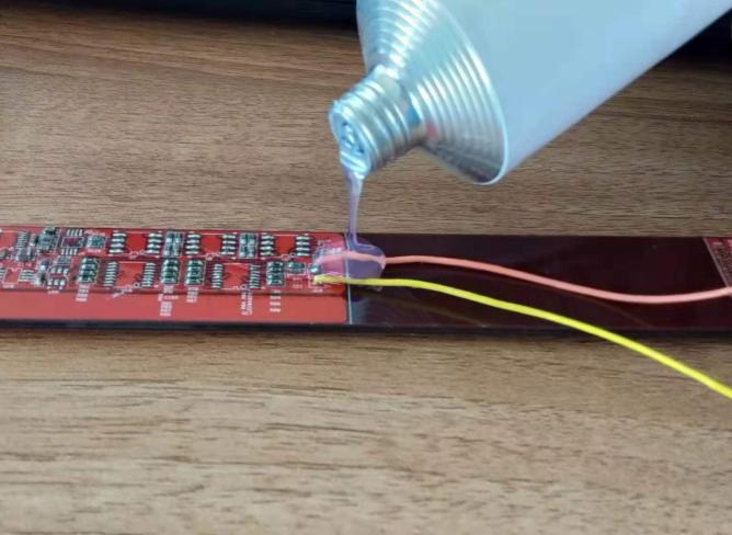 速看-电子工业常用胶粘剂特性概览