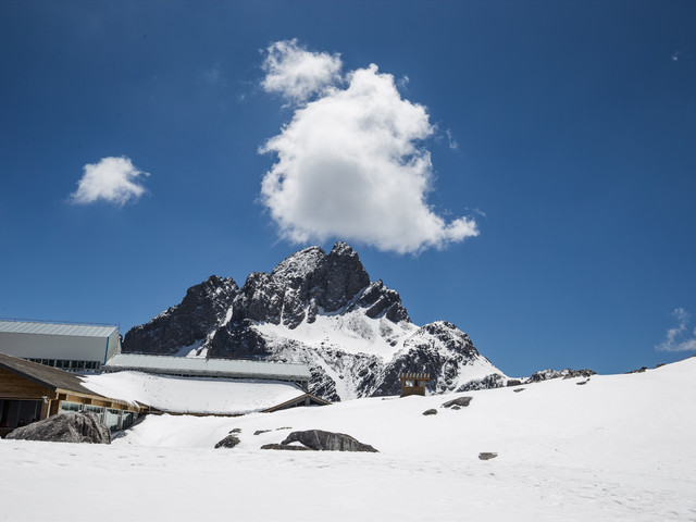 云南丽江+香格里拉+松赞林寺+泸沽湖双飞6日双飞包车自由行游