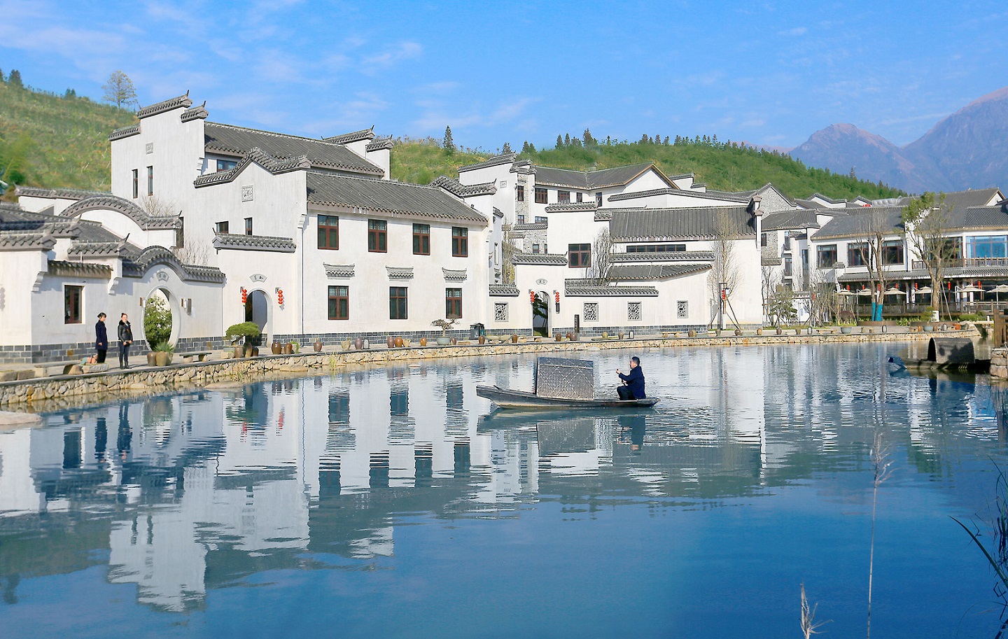 朋友都以为我去了婺源！其实是在武功山桃园山居拍的