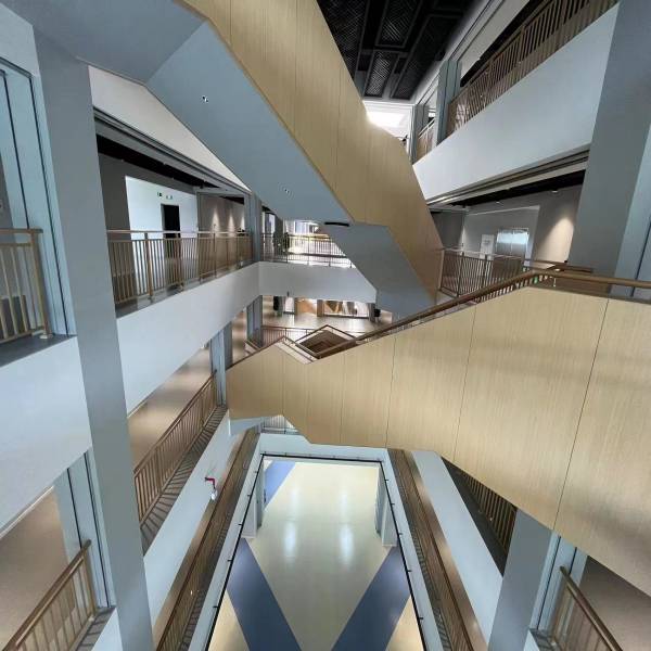 教学楼主楼大厅