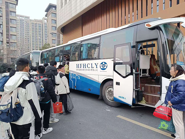 中小学研学旅行大巴车包车注意事项有哪些？