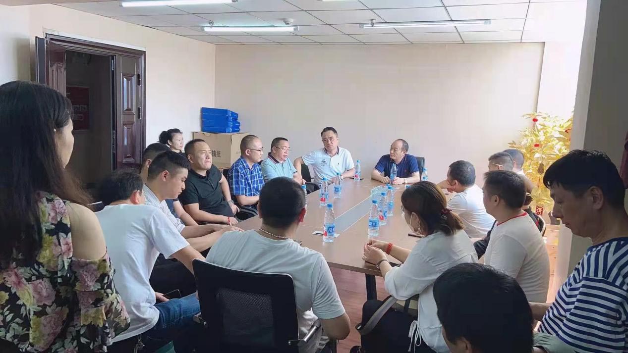 商会执行会长唐金华一行走访商会淮南联络处