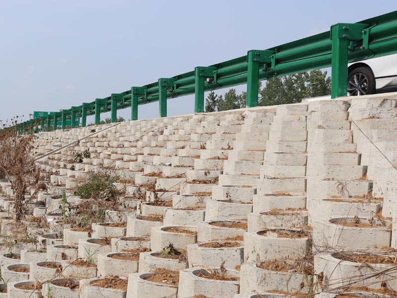 坡改平护坡六棱砖案例