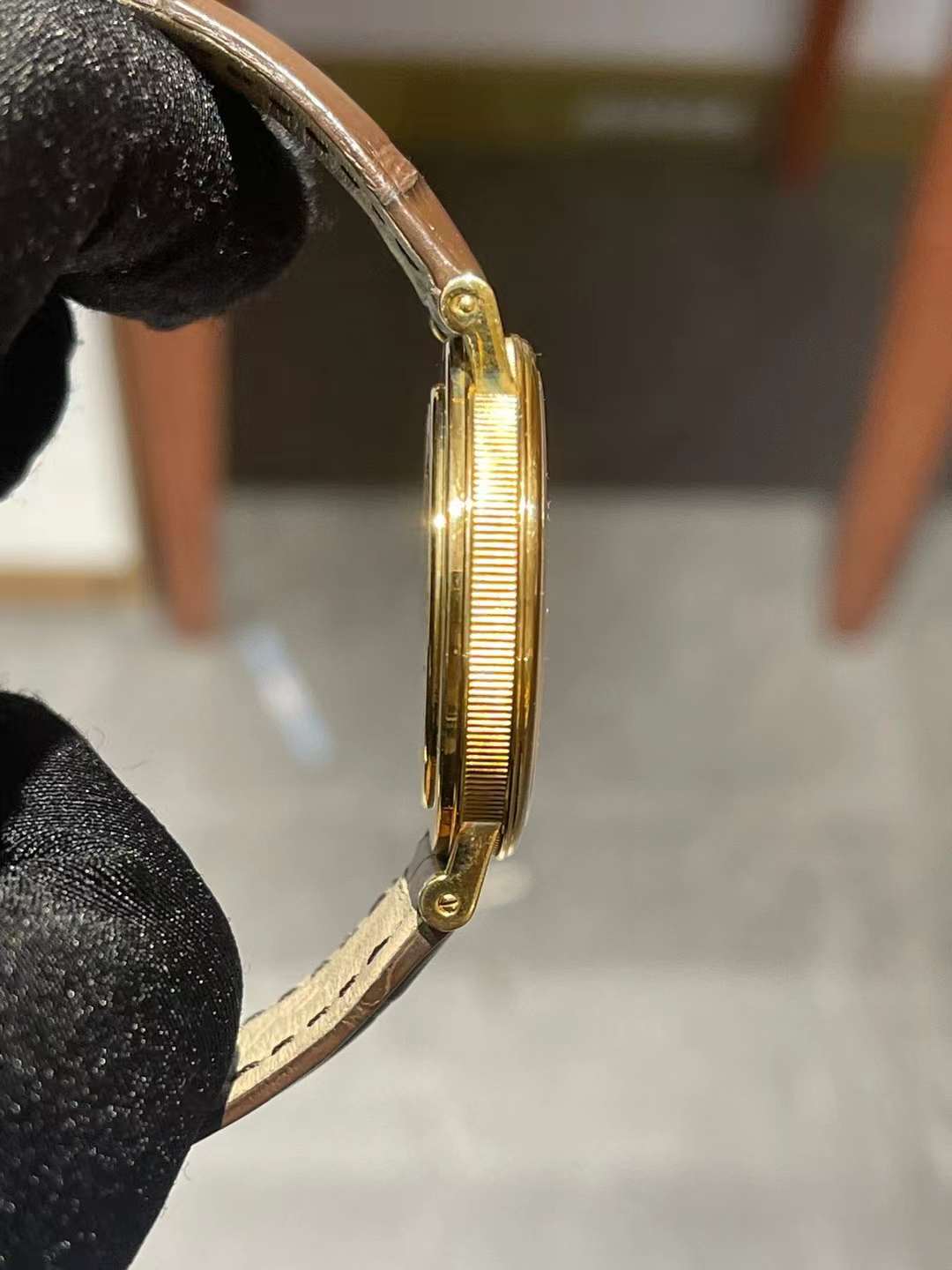 宝玑传承系列5920ba，18k黄金材质表壳，34mm表径