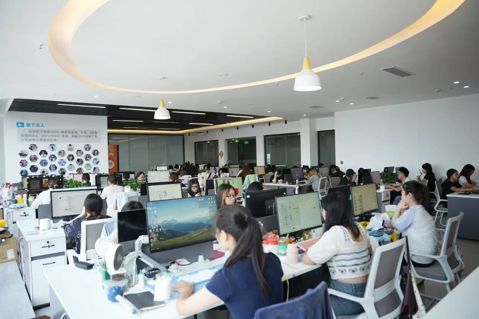 20250811084802_83153.jpg 0e5ae16aa37bf7d8e202af0bfb84e30.jpg