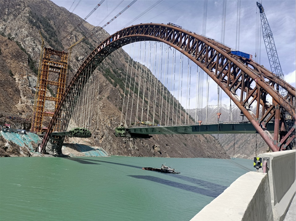 西藏藏木雅鲁藏布江双线特大桥