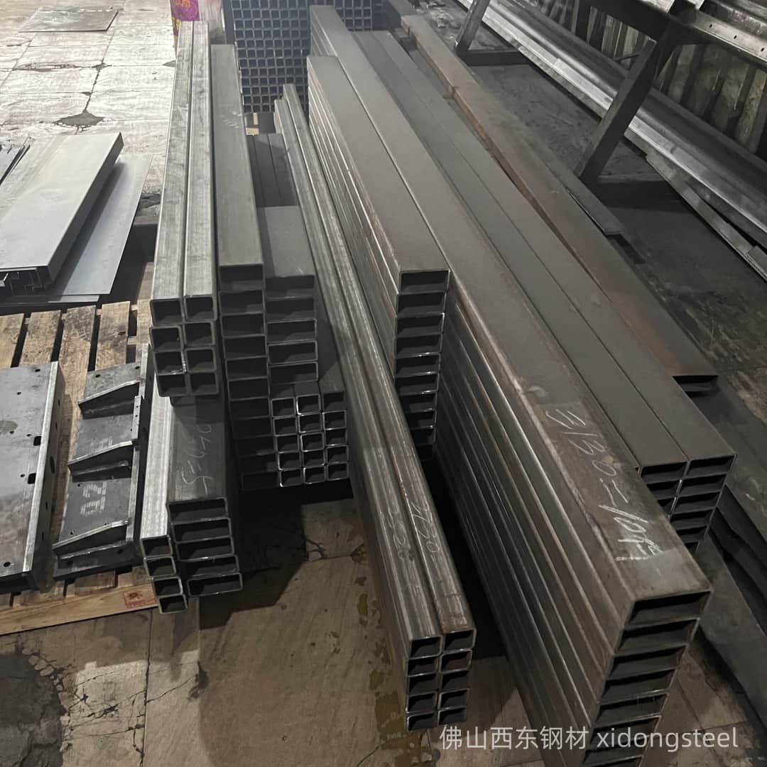 70*25*2.5方管实物图片